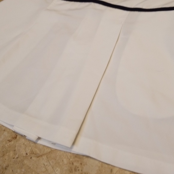 Wilson Tennis Skirt Size 12 - Picture 2 of 8